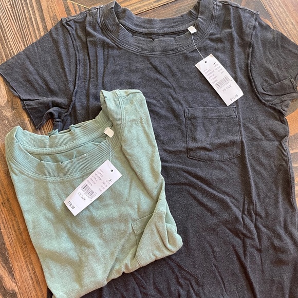 PacSun Tops - Crop tees